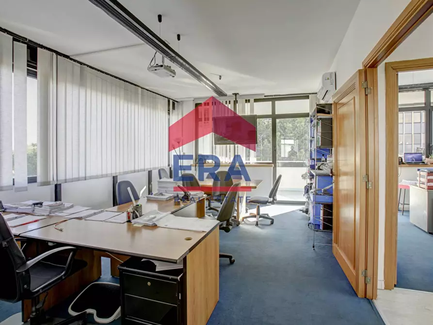 Immagine 1 di Ufficio in affitto  in Via Mar della Cina 304 a Roma