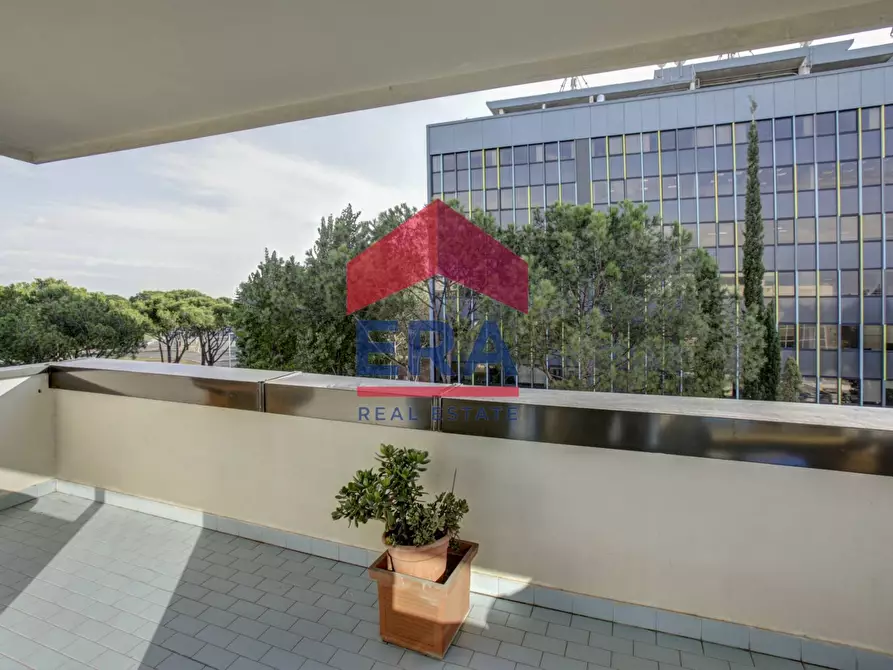 Immagine 12 di Ufficio in affitto  in Via Mar della Cina 304 a Roma