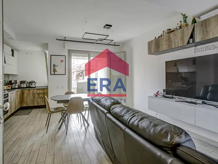 Immagine 2 di Appartamento in vendita  in Viale Alessandro Manzoni 8 a Pomezia