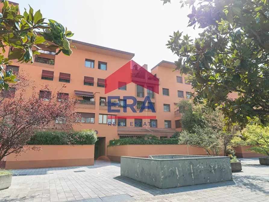 Immagine 4 di Appartamento in vendita  in Piazza dei Daini 4 a Milano