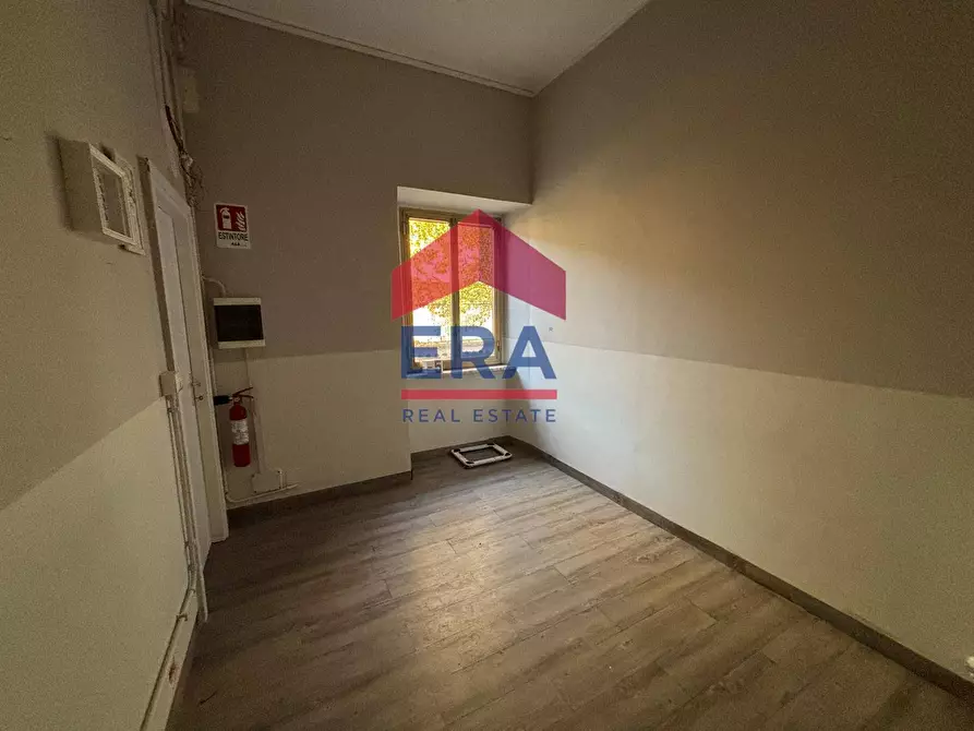 Immagine 16 di Ufficio in affitto  in via della Folgarella 88 a Ciampino