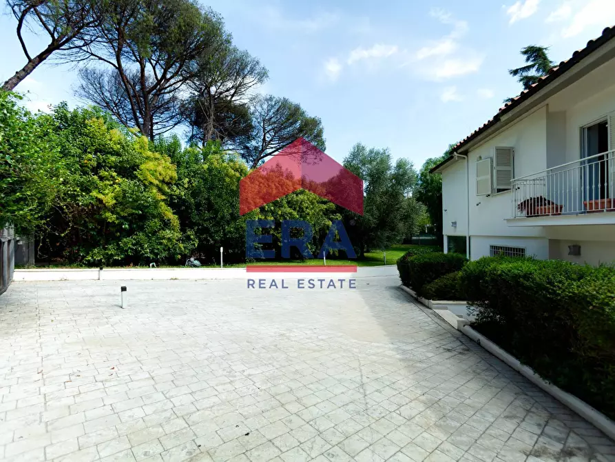 Immagine 41 di Villetta a schiera in vendita  in Via Leonardo Fibonacci 57 a Roma