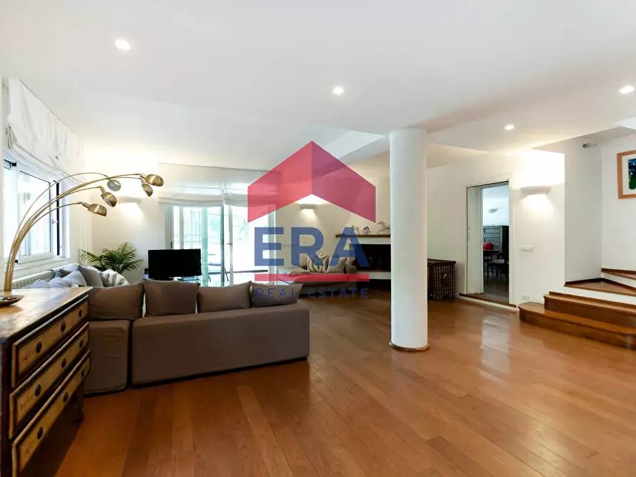 Immagine 10 di Villetta a schiera in vendita  in Via Leonardo Fibonacci 57 a Roma