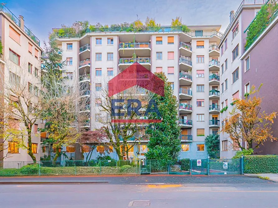 Immagine 2 di Ufficio in vendita  in Via Augusto Anfossi 36 a Milano