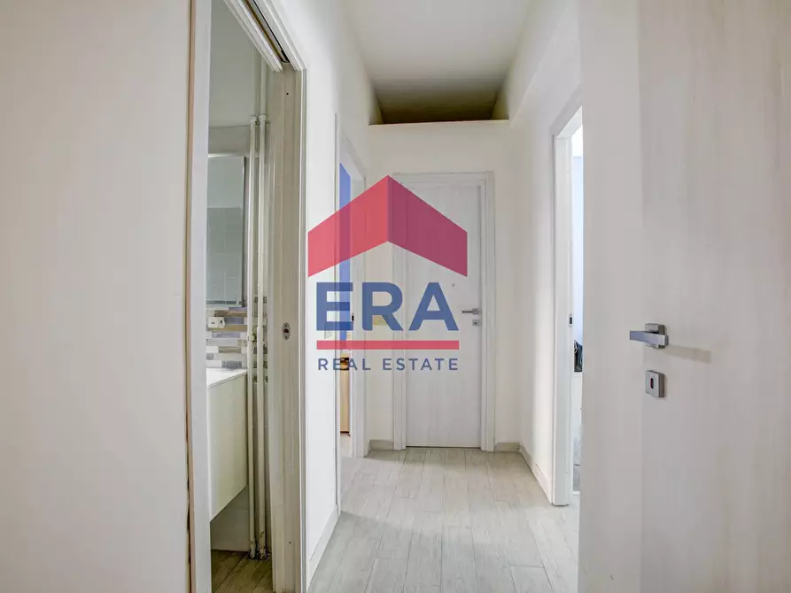 Immagine 10 di Appartamento in vendita  in Via Val D'Aosta 104 a Roma