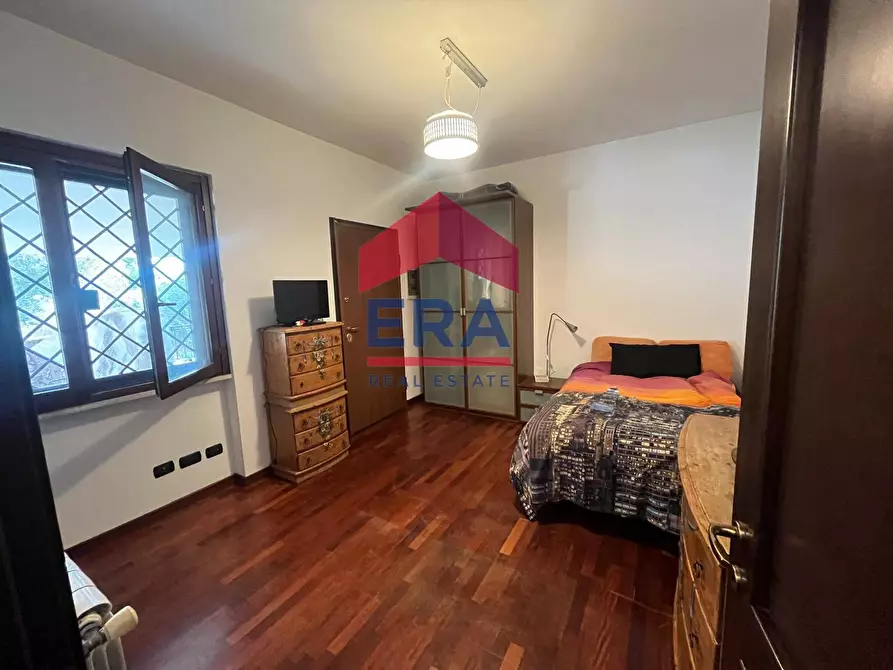 Immagine 16 di Villetta a schiera in vendita  in Via di Vigna Girelli 74 a Roma