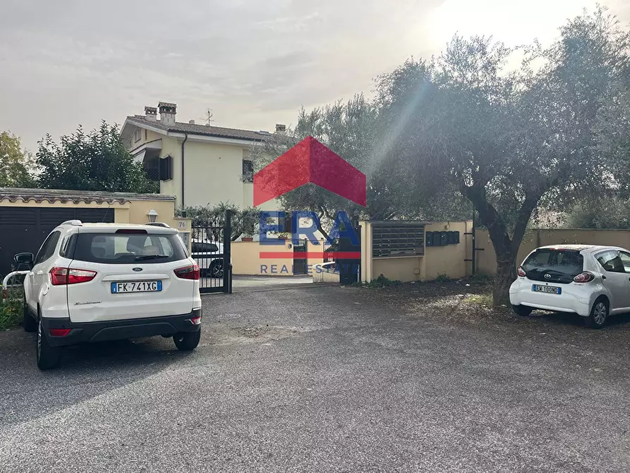 Immagine 27 di Villetta a schiera in vendita  in Via di Vigna Girelli 74 a Roma