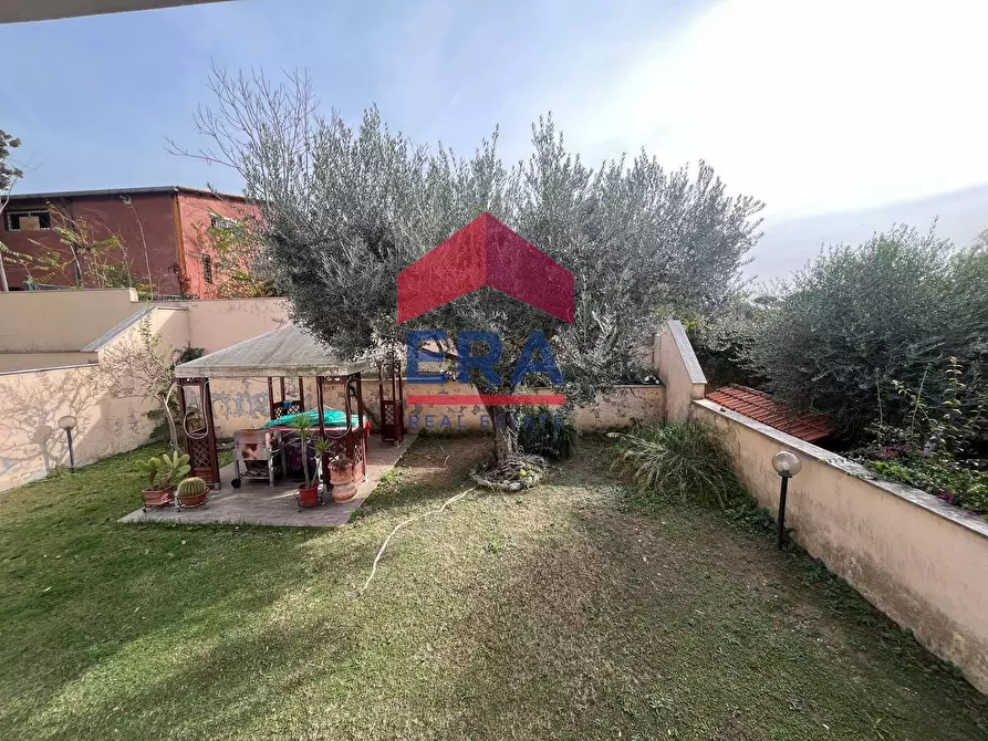 Immagine 1 di Villetta a schiera in vendita  in Via di Vigna Girelli 74 a Roma