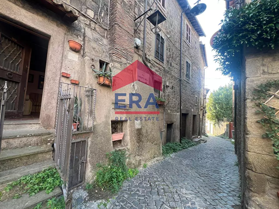 Immagine 21 di Appartamento in vendita  in Largo degli Esposti 3 a Viterbo