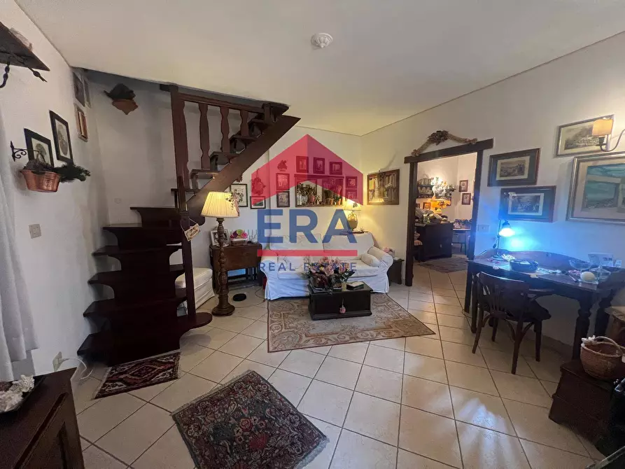 Immagine 4 di Casa semindipendente in vendita  in Via Verentana 57 a Marta