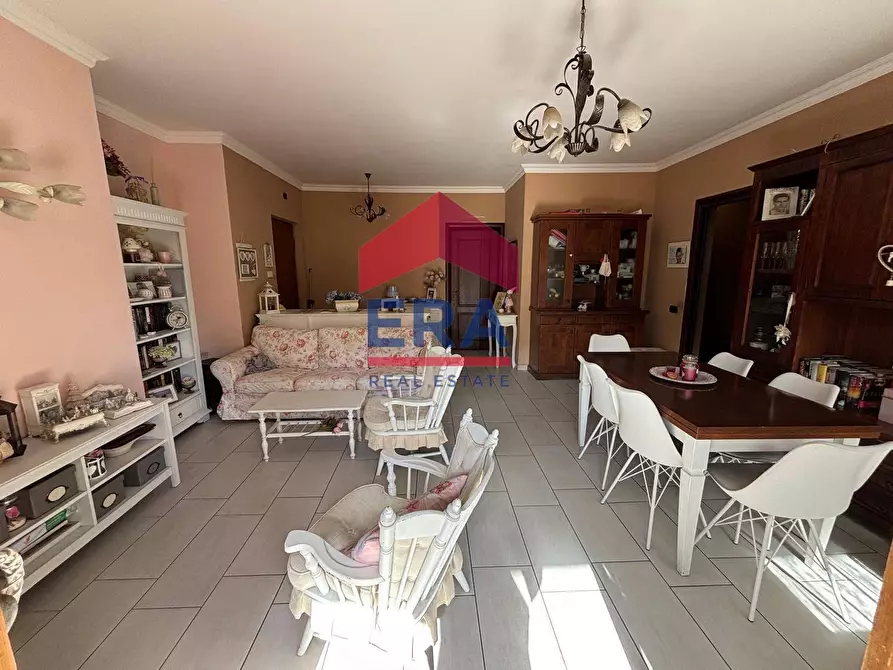 Immagine 2 di Appartamento in vendita  in Via Dell' Automobilismo 200 a Roma