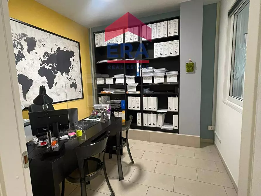 Immagine 6 di Locale commerciale in affitto  in Via Arrigo Davila 44 a Roma