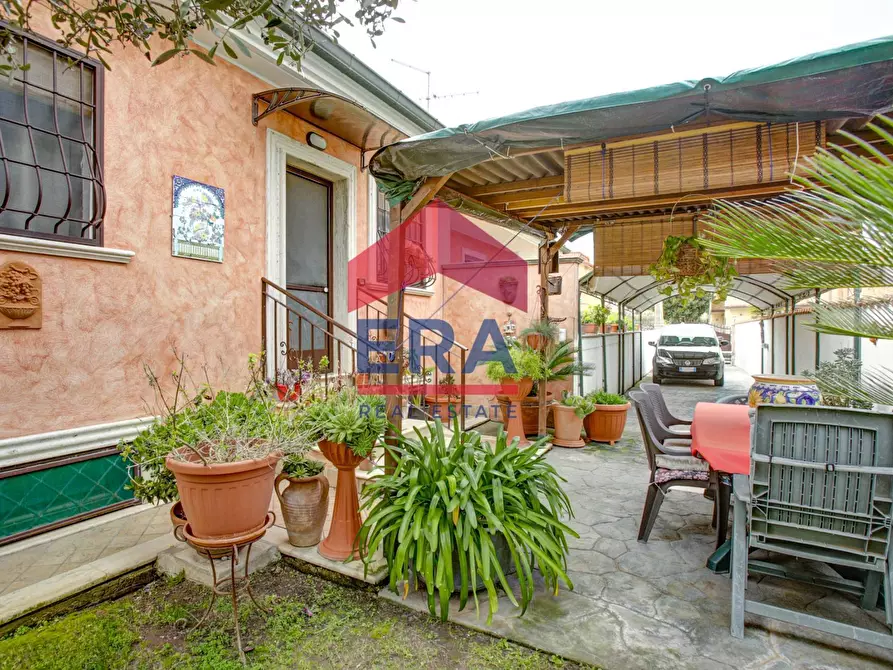 Immagine 20 di Villa in vendita  in Via Assisi 63 a Ardea