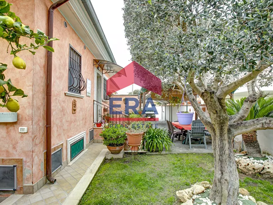 Immagine 22 di Villa in vendita  in Via Assisi 63 a Ardea