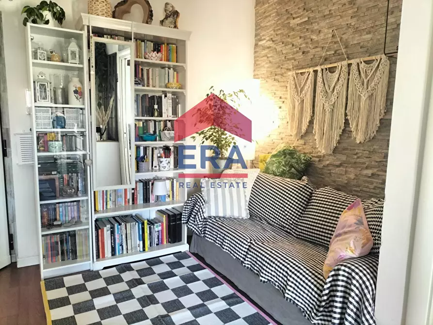 Immagine 4 di Appartamento in vendita  in Via Capo Palinuro 9 a Roma