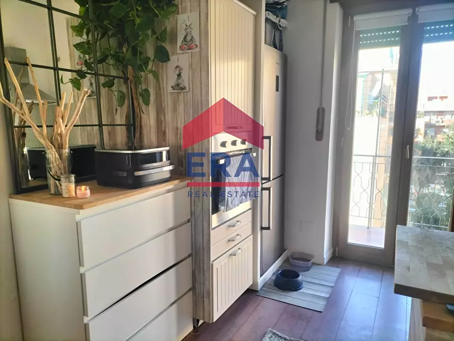 Immagine 10 di Appartamento in vendita  in Via Capo Palinuro 9 a Roma