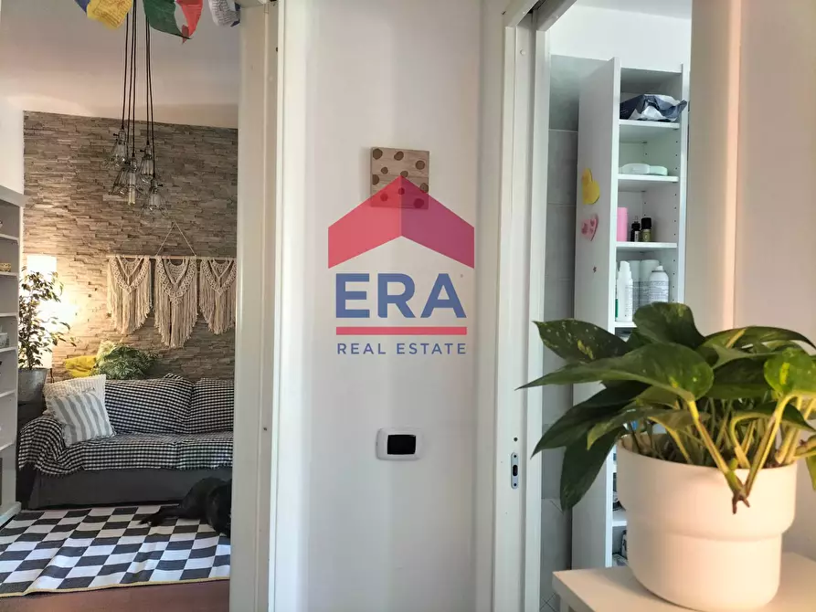 Immagine 12 di Appartamento in vendita  in Via Capo Palinuro 9 a Roma