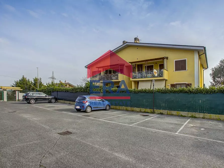 Immagine 22 di Appartamento in vendita  in Via Quadrelle 42 a Roma