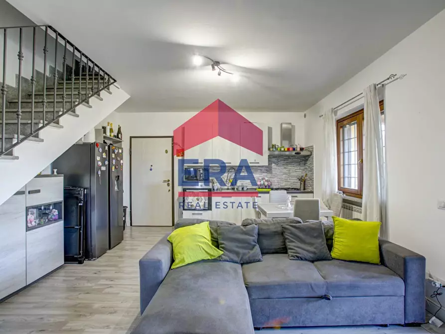 Immagine 4 di Appartamento in vendita  in Via Quadrelle 42 a Roma