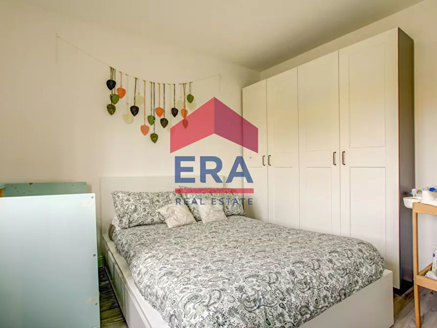 Immagine 9 di Appartamento in vendita  in Via Quadrelle 42 a Roma