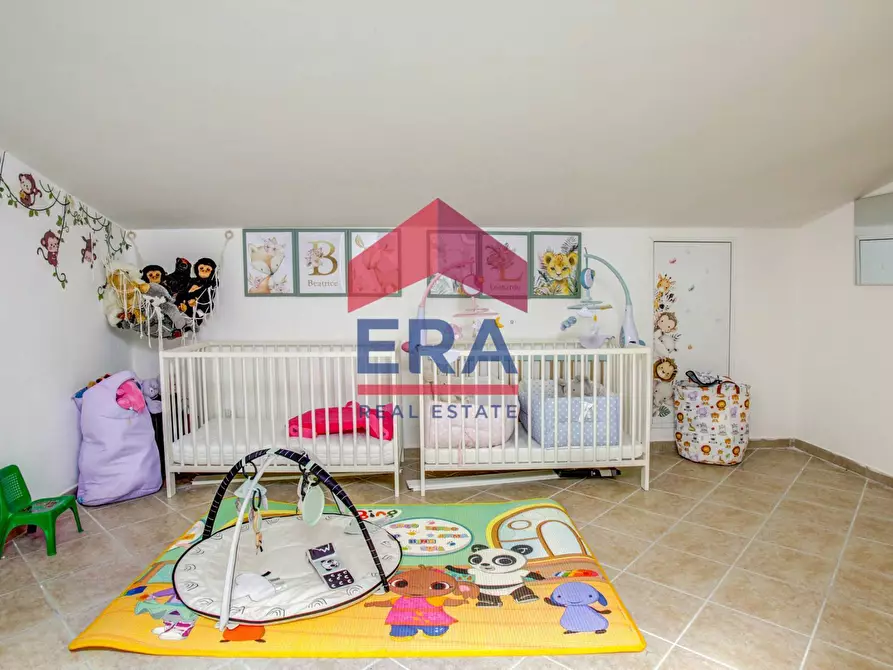 Immagine 14 di Appartamento in vendita  in Via Quadrelle 42 a Roma