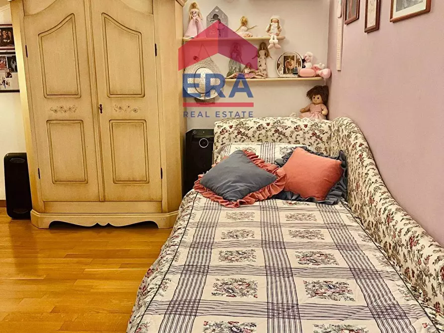 Immagine 32 di Villetta a schiera in vendita  in Via Corinna 7 a Roma