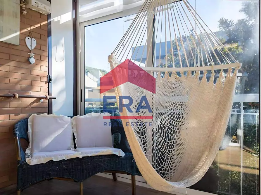 Immagine 13 di Villetta a schiera in vendita  in Via Corinna 7 a Roma