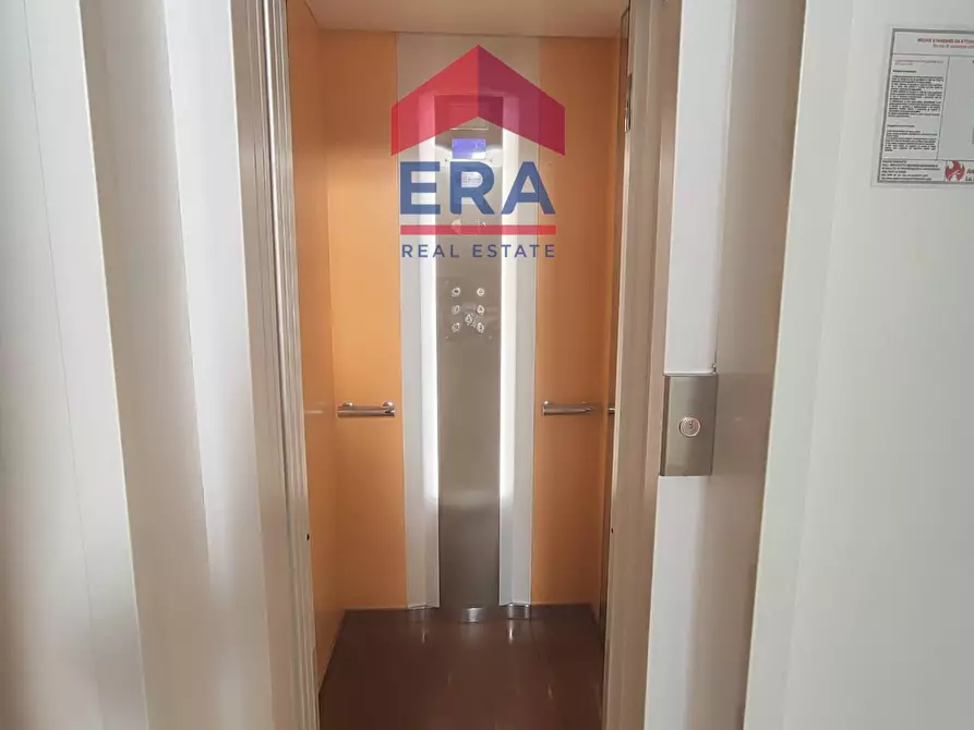 Immagine 3 di Appartamento in vendita  in Via Francesco Donati 64 a Roma