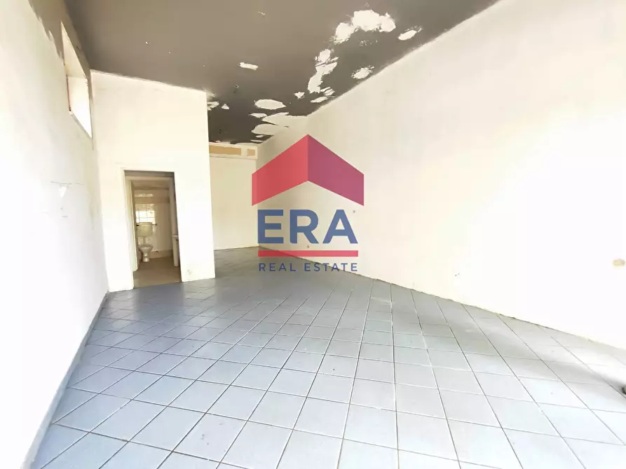 Immagine 6 di Negozio in affitto  in Via Ippolito Desideri 78 a Roma