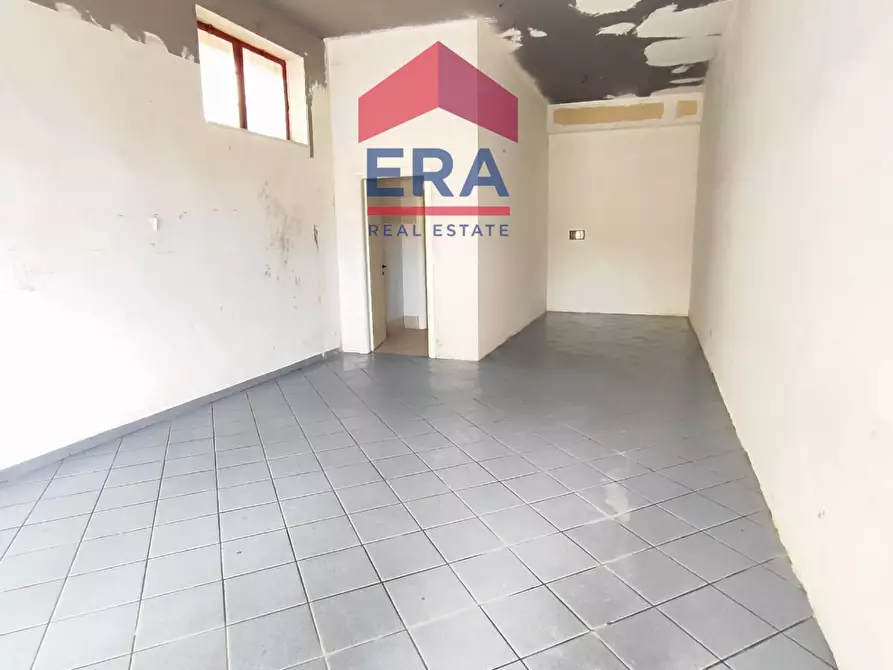 Immagine 8 di Negozio in affitto  in Via Ippolito Desideri 78 a Roma