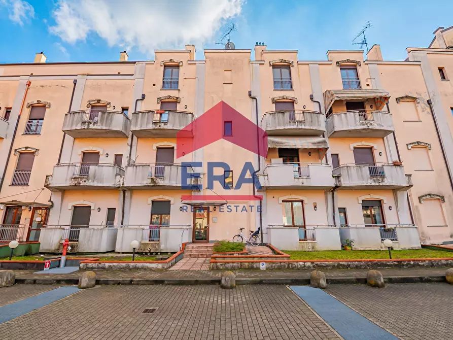 Immagine 13 di Appartamento in vendita  in Via Luigi Pomini 31 a Castellanza