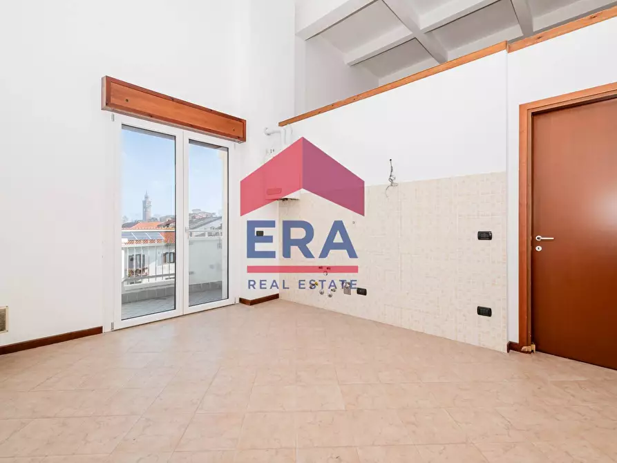 Immagine 19 di Appartamento in vendita  in Via Luigi Pomini 31 a Castellanza