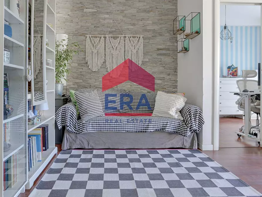 Immagine 2 di Appartamento in vendita  in Via Capo Palinuro 9 a Roma