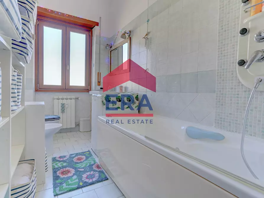 Immagine 10 di Appartamento in vendita  in Via Capo Palinuro 9 a Roma