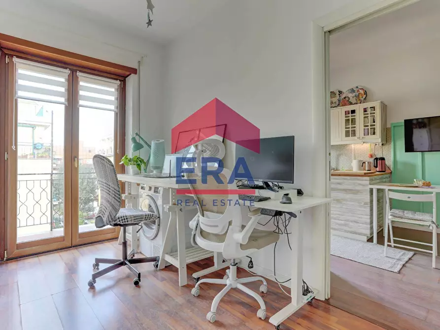 Immagine 15 di Appartamento in vendita  in Via Capo Palinuro 9 a Roma