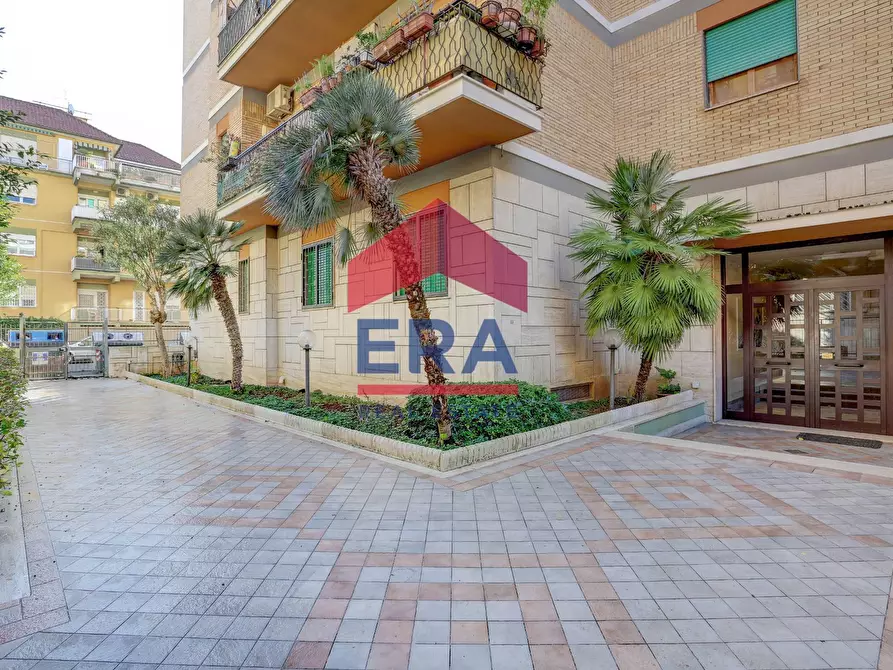 Immagine 21 di Appartamento in vendita  in Via Capo Palinuro 9 a Roma