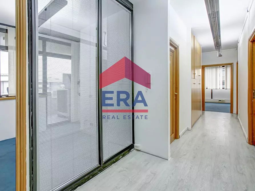 Immagine 1 di Ufficio in affitto  in Via Mar della Cina 304 a Roma