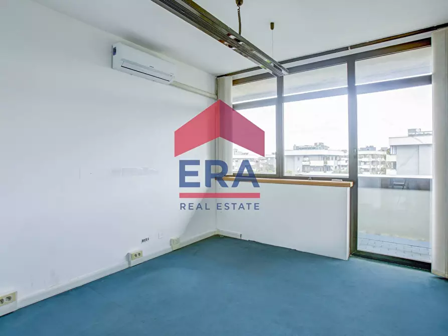 Immagine 7 di Ufficio in affitto  in Via Mar della Cina 304 a Roma