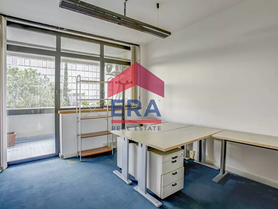 Immagine 8 di Ufficio in affitto  in Via Mar della Cina 304 a Roma