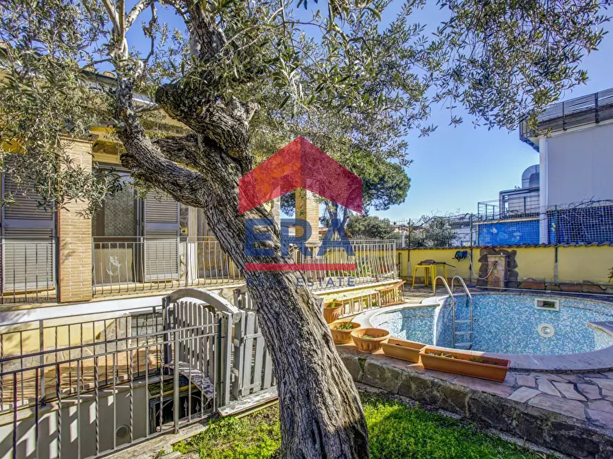 Immagine 3 di Villa in vendita  in Via di Pratica di Mare 62 a Ardea