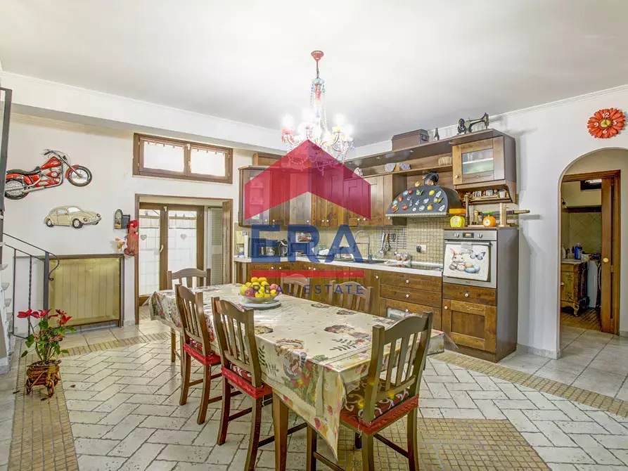 Immagine 10 di Villa in vendita  in Via di Pratica di Mare 62 a Ardea