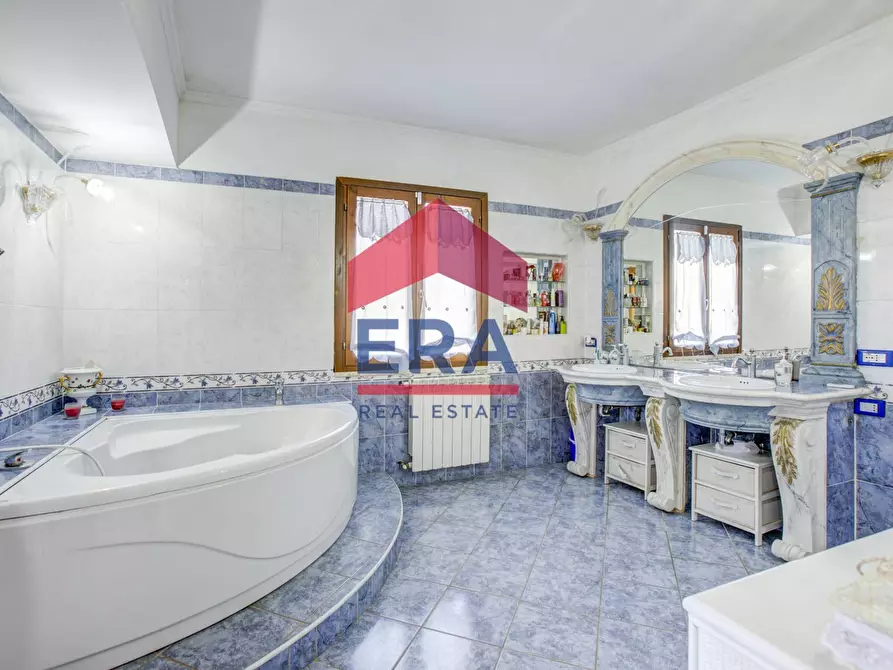 Immagine 18 di Villa in vendita  in Via di Pratica di Mare 62 a Ardea