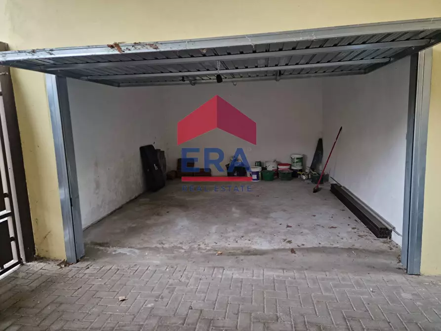 Immagine 28 di Appartamento in vendita  in Via Alessandro Volta 14 a Rho