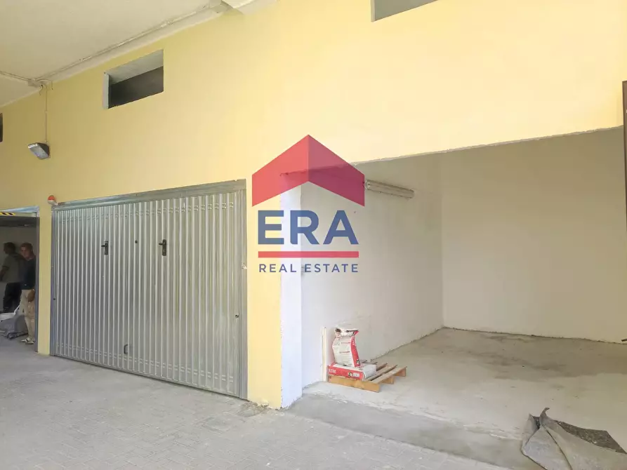 Immagine 29 di Appartamento in vendita  in Via Alessandro Volta 14 a Rho