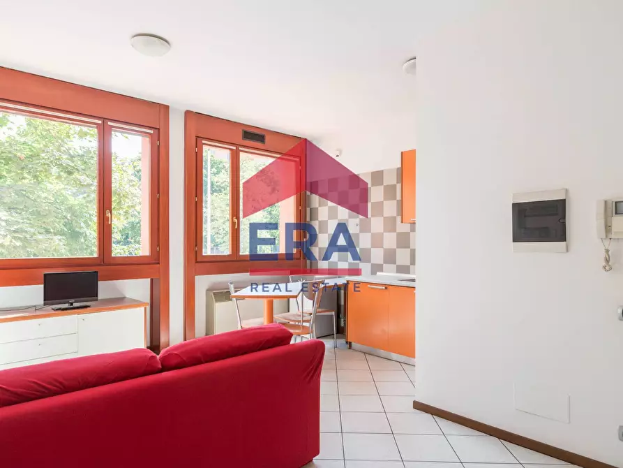 Immagine 3 di Appartamento in vendita  in Piazza dei Daini 4 a Milano