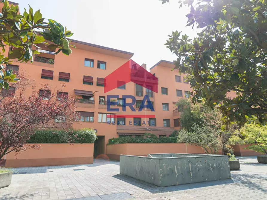 Immagine 12 di Appartamento in vendita  in Piazza dei Daini 4 a Milano