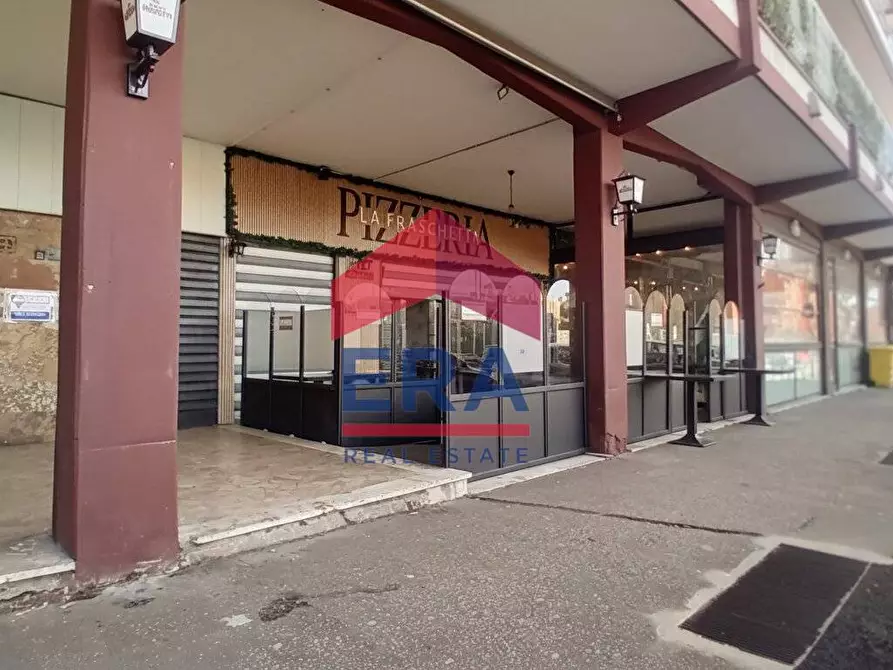 Immagine 1 di Attività commerciale in vendita  in Via Varrone 25 a Pomezia