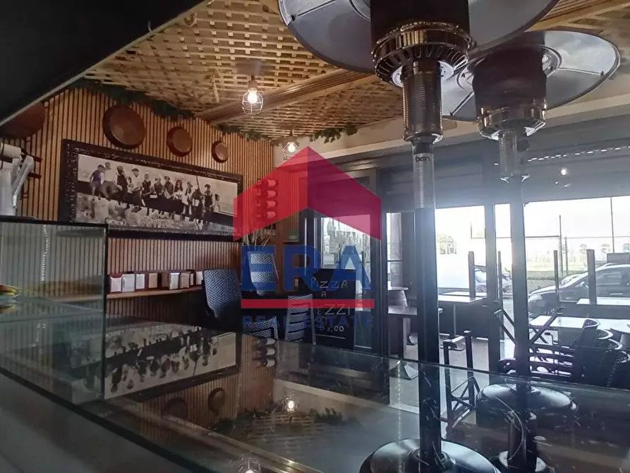 Immagine 9 di Attività commerciale in vendita  in Via Varrone 25 a Pomezia