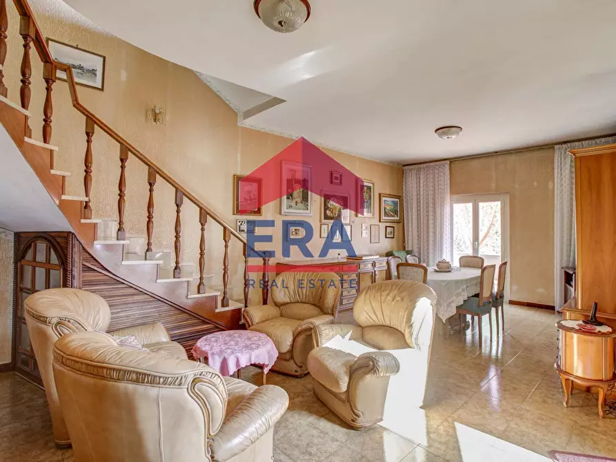 Immagine 6 di Villa in vendita  in Via Del Fosso Di Tor Pagnotta 109 a Roma