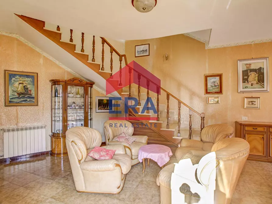 Immagine 7 di Villa in vendita  in Via Del Fosso Di Tor Pagnotta 109 a Roma